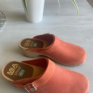 MIA Coral Leather Clogs